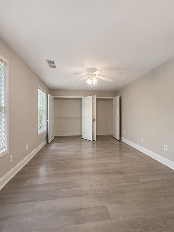 Building Photo - 1240 Pinedale Cir NW