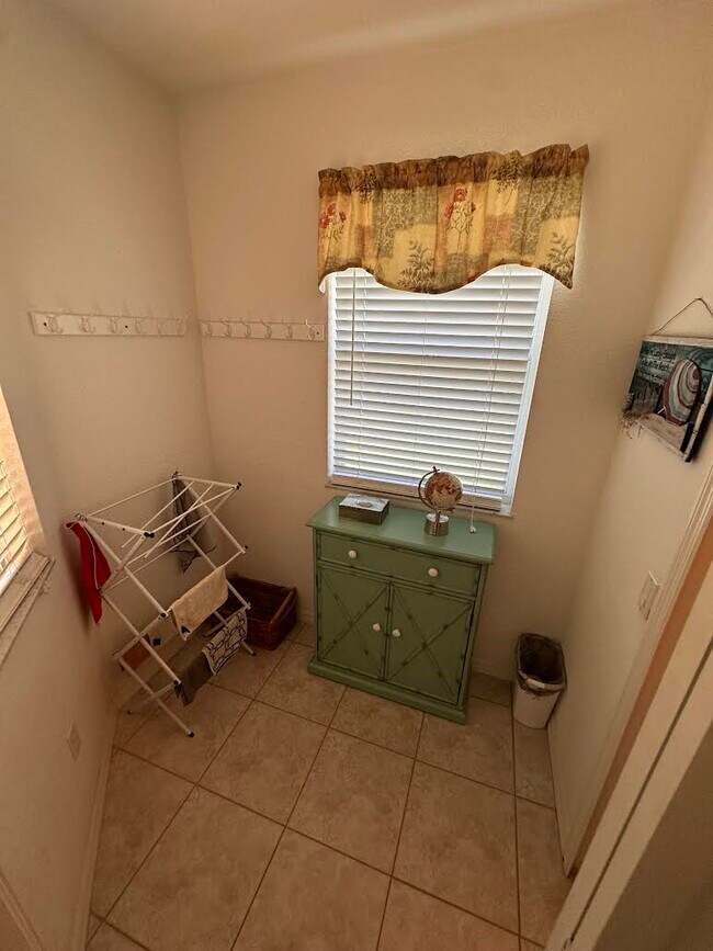Building Photo - 1803 Auburn Lakes Cir