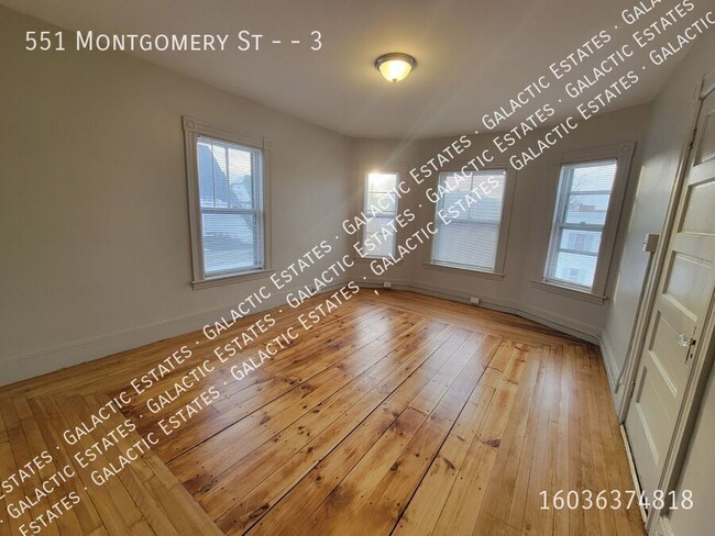 Building Photo - Third floor super spacious 4 bedroom apart...