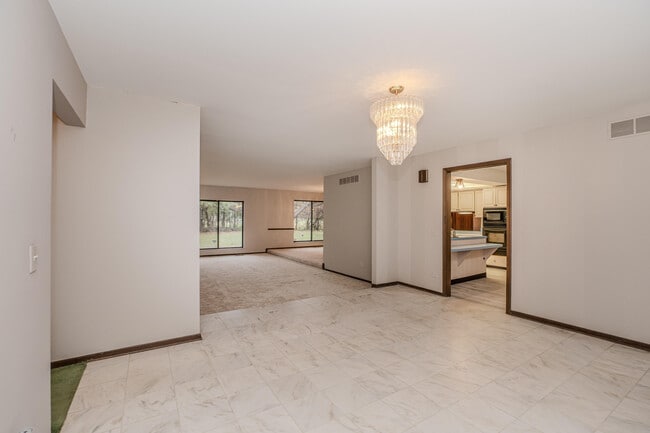 Building Photo - 22745 Wrexford Dr