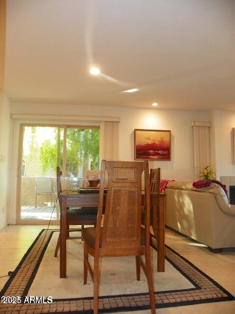 Building Photo - 7348 N Vía Camello Del Norte