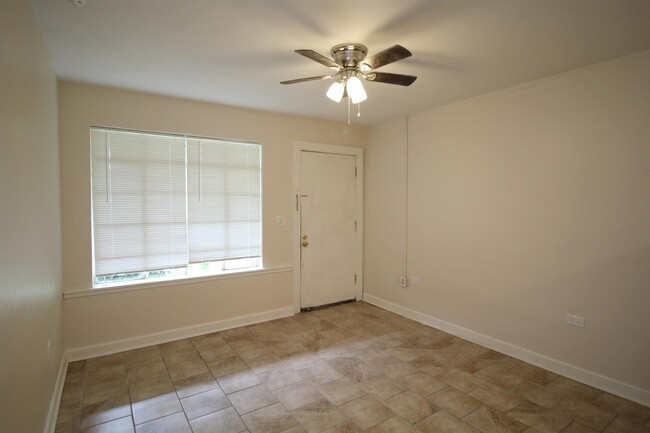 Building Photo - 13261 Lillian Hwy