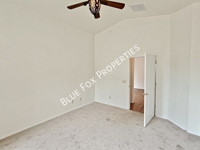 Building Photo - 10923 S Lake Gambusi Dr