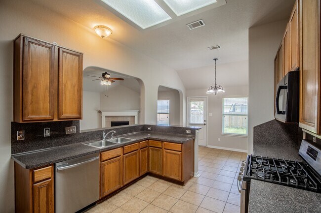 Building Photo - 21547 Sullivan Forest Dr