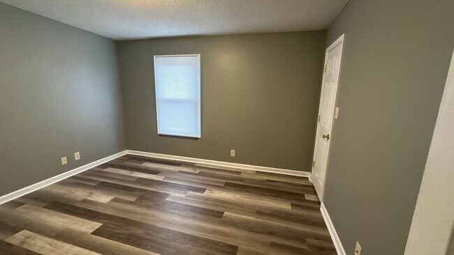 Building Photo - 2817 Cobalt Dr