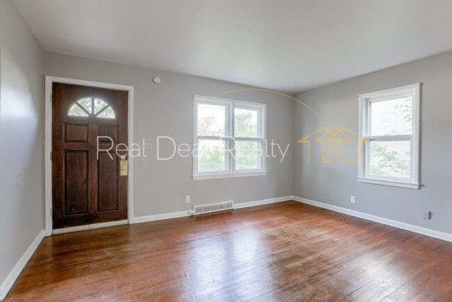 Building Photo - 3345 N 36th Ave