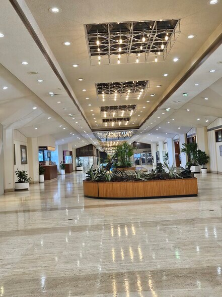 Building Photo - 801 Brickell Ave