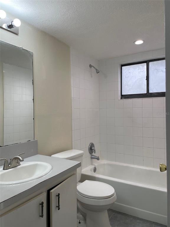 Building Photo - 11715 Raintree Village Blvd