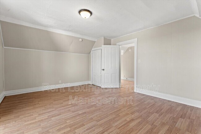 Building Photo - 306 E High St