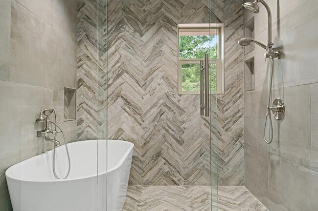 Building Photo - 11005 Carissa Dr