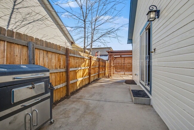 Building Photo - 6502 E 62nd Pl