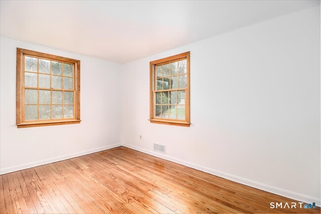 Building Photo - 10 Bonnybrook Dr