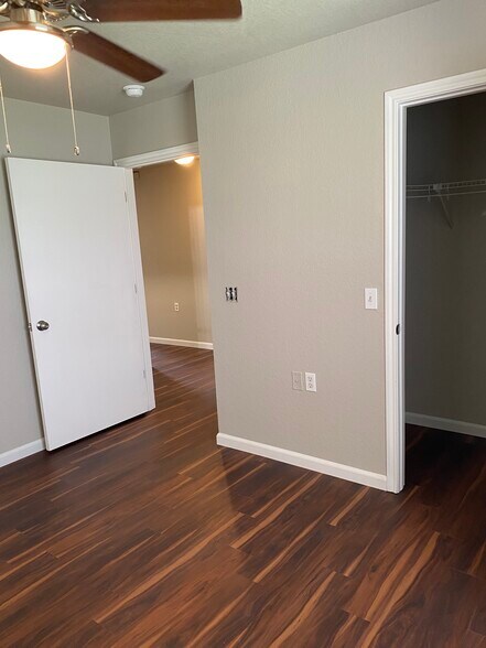 Building Photo - 6339 Aspen Farm