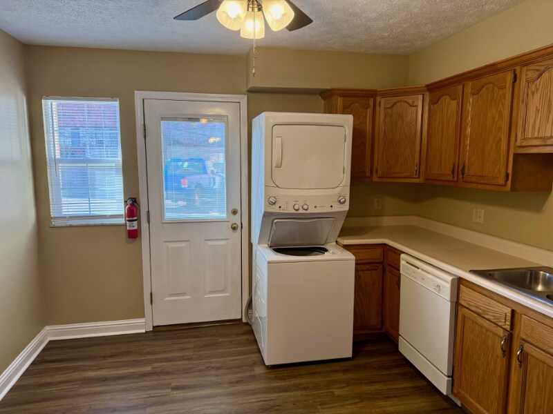 Building Photo - 2305 Adams Ave