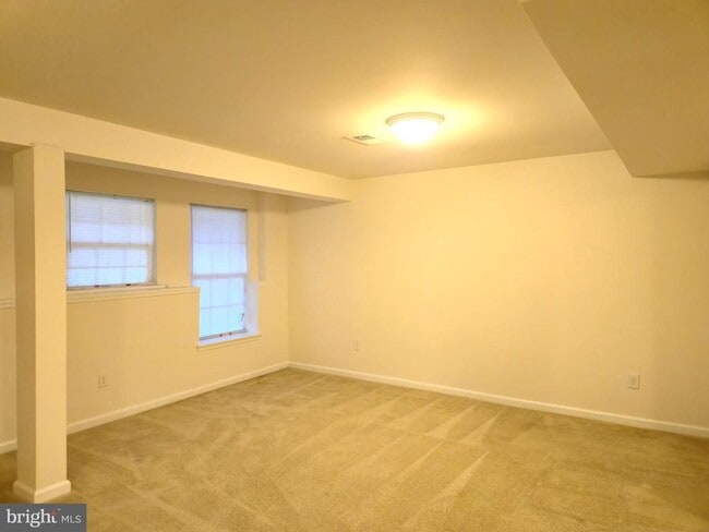 Building Photo - 1309 Madison Ln