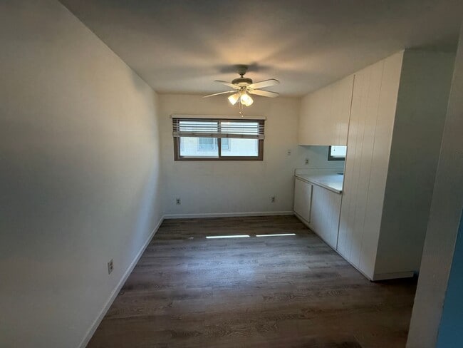 Building Photo - 4098 Valeta St