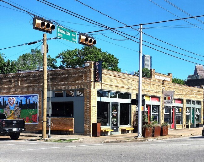 Building Photo - 1214 Crockett St