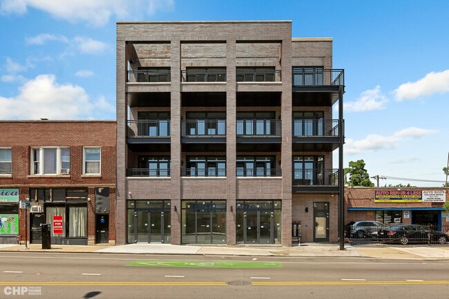 Building Photo - 4414 N Kedzie Ave