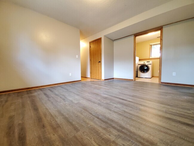Building Photo - 3828 9th Ave SW