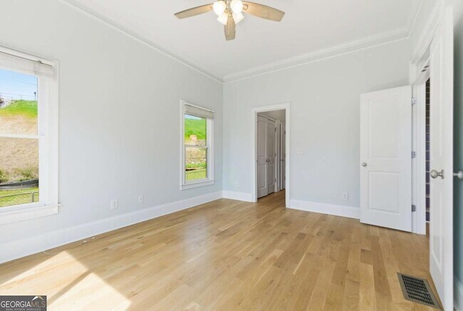 Building Photo - 850 Ormewood Ave SE