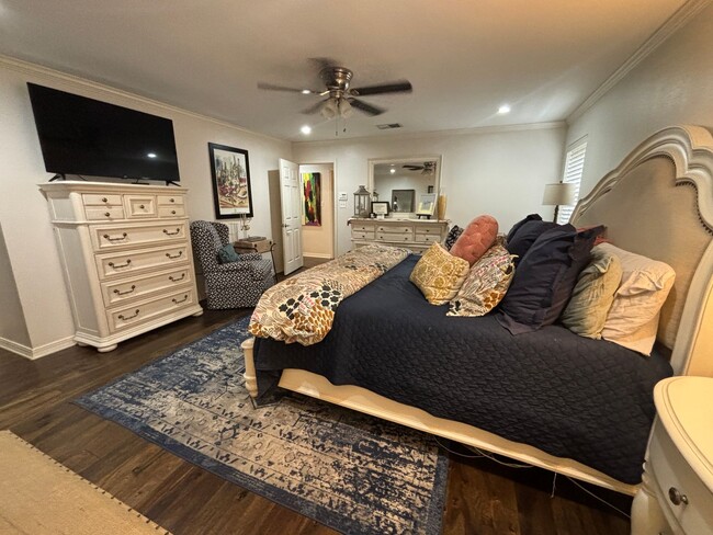 Building Photo - ELLERBE ROAD ESTATES BEAUTY