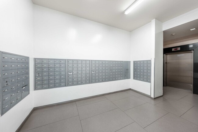 Building Photo - 1234 Wilshire Blvd