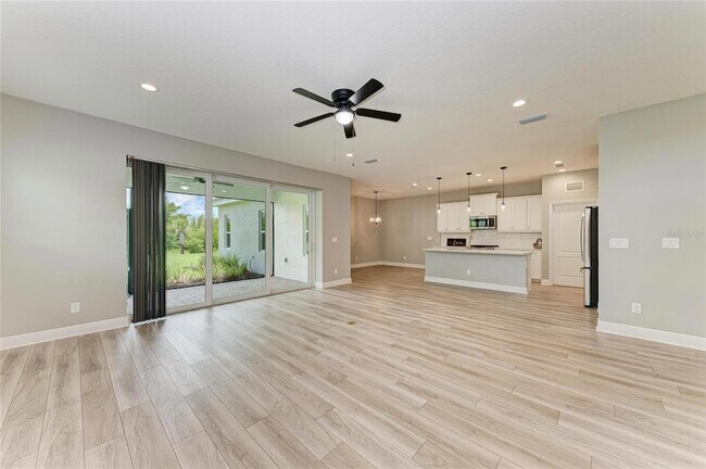 Building Photo - 2802 Butterfly Jasmine Trail