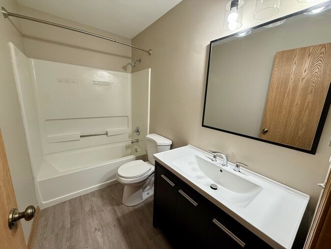 Building Photo - 2477 Smithfield Ct