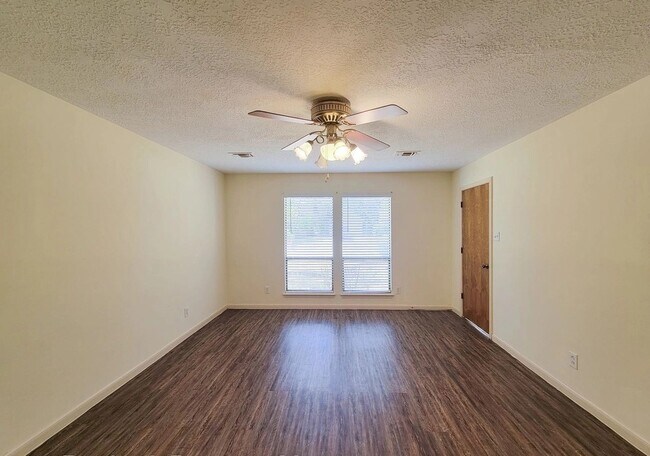 Building Photo - 2810 Thorne Creek Ln