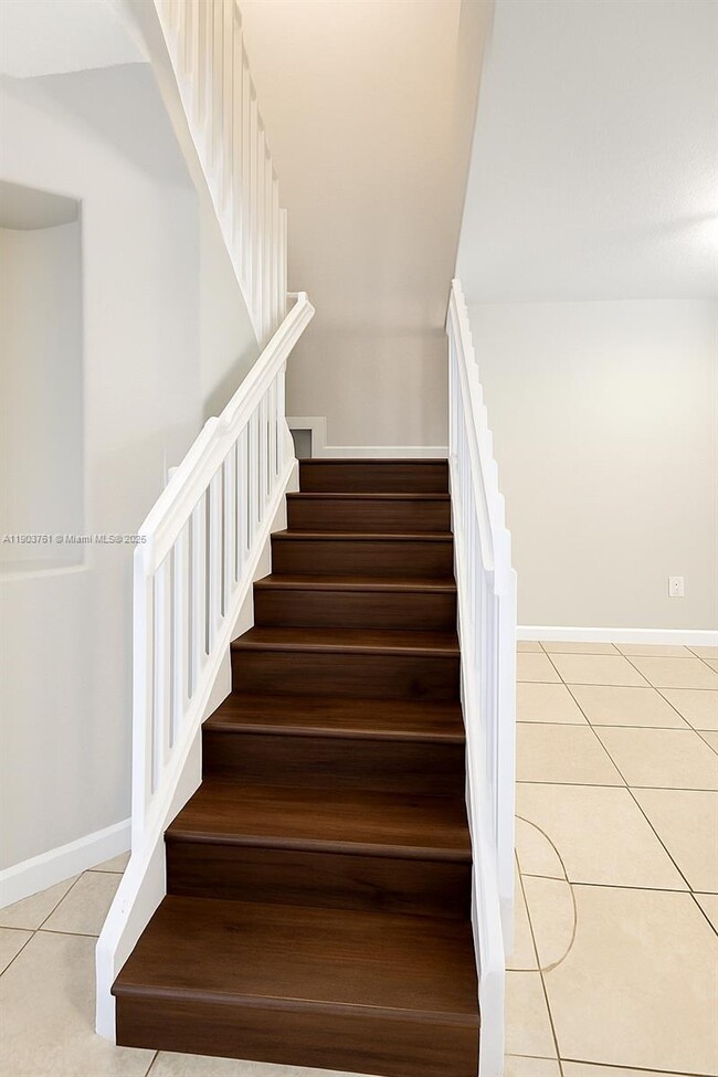 Building Photo - 2417 SE 14th St