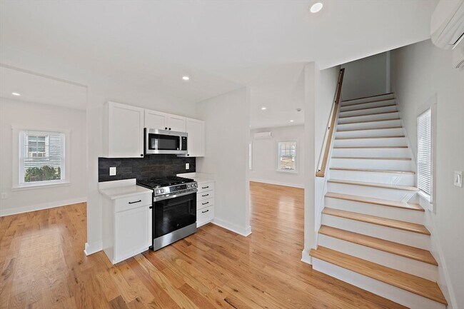 Building Photo - 57 Orchardfield St