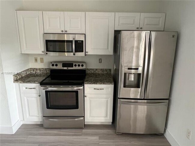 Building Photo - 15434 SW 168th Terrace