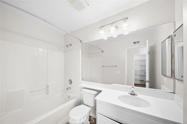 Building Photo - 15154 Biarritz St
