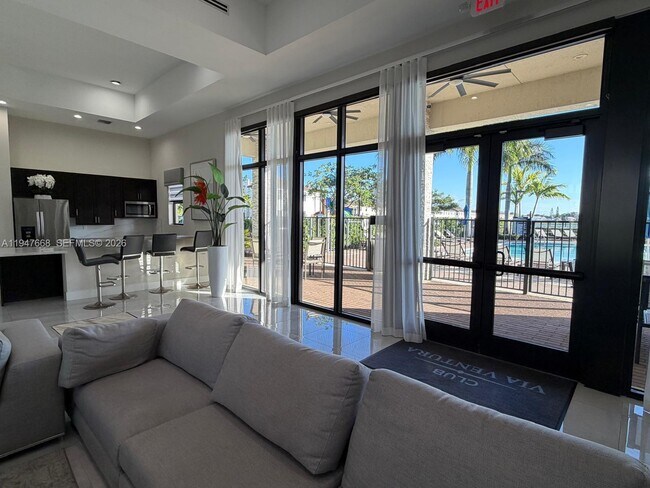 Building Photo - 909 NE 211th St