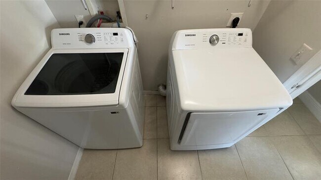 Building Photo - 9625 NW 1st Ct