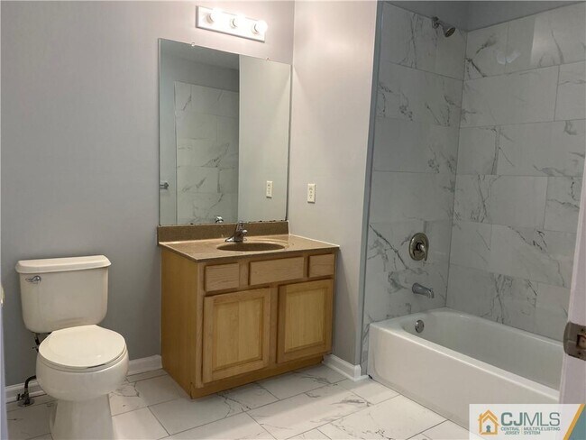 Building Photo - 1127 Fernwood Ct