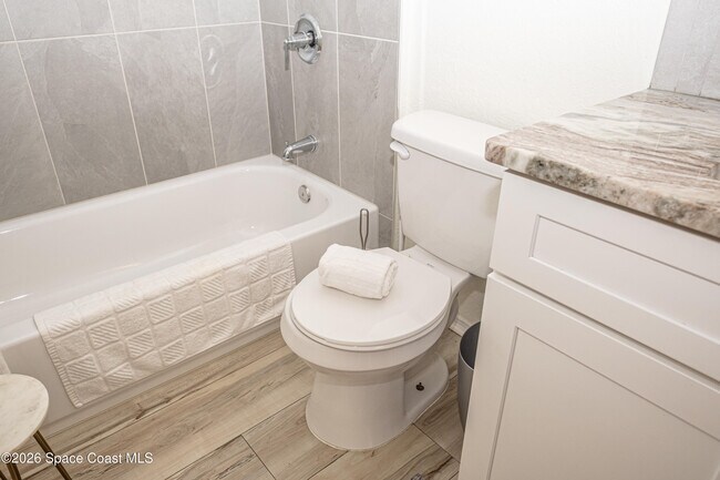 Building Photo - 839 Grand Regency Pointe