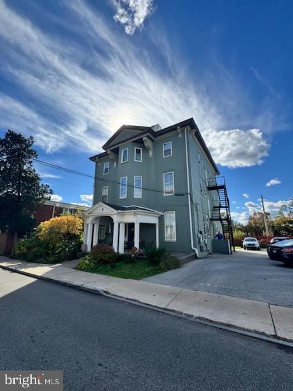 Building Photo - 4 W Athens Ave