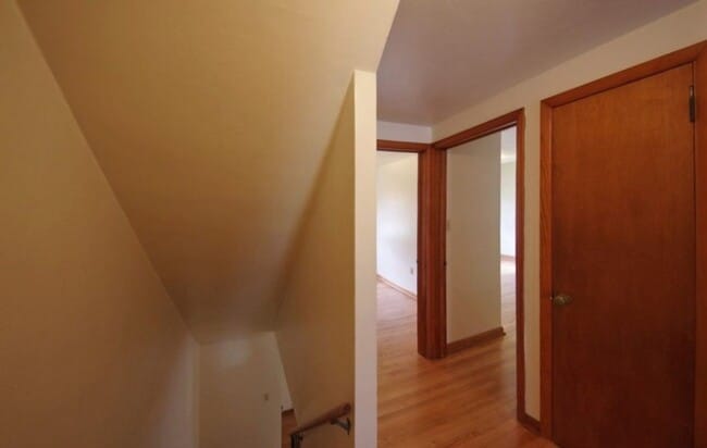Building Photo - Sparks Street Duplex