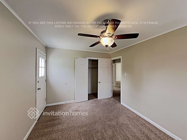 Building Photo - 9243 S 49th Ct