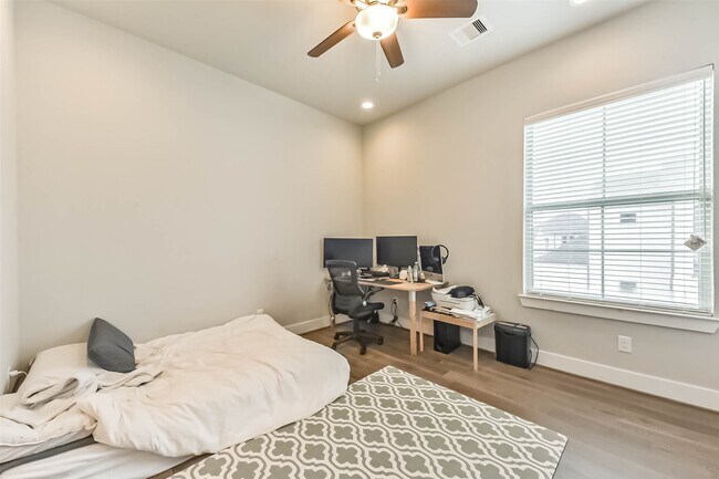 Building Photo - 10914 Brookeshire Chase Ln