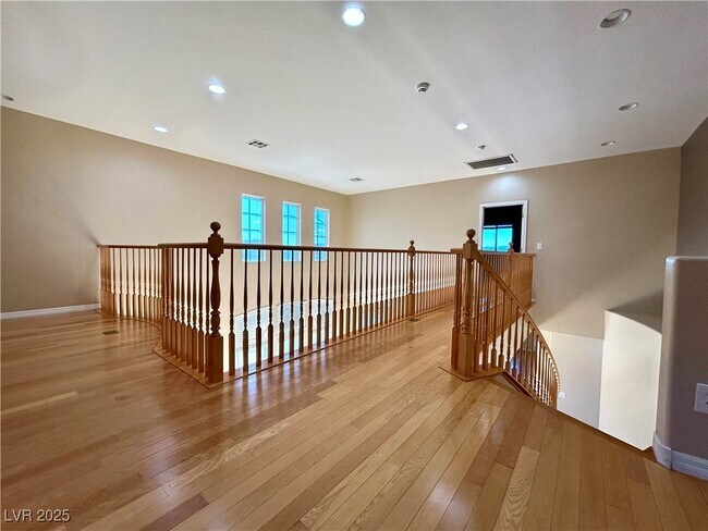 Building Photo - 2529 Flodden St