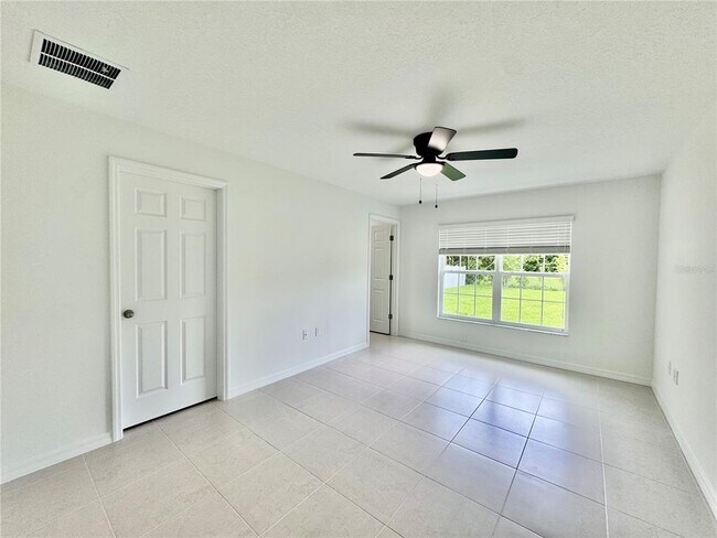 Building Photo - 8 Coral Reef Ct N