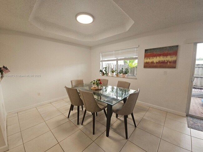 Building Photo - 5030 NW 116th Ct