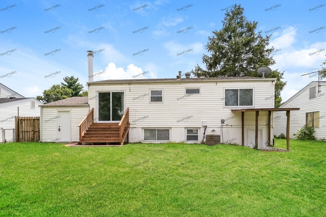 Building Photo - 11939 Holly Brook Dr