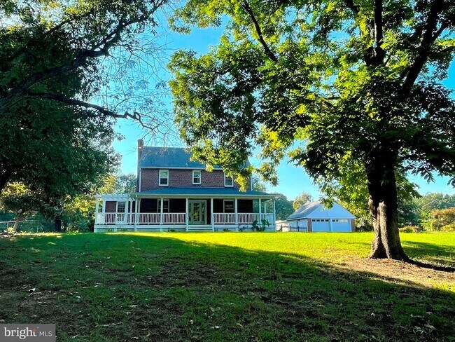 Building Photo - 4085 Hallowing Point Rd