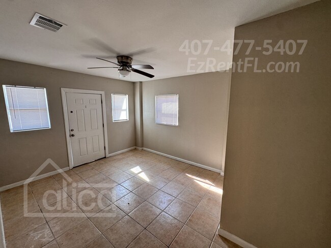 Building Photo - Nicely Located 3/1 in Deland