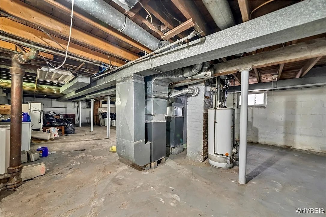 Building Photo - 70 Houston St