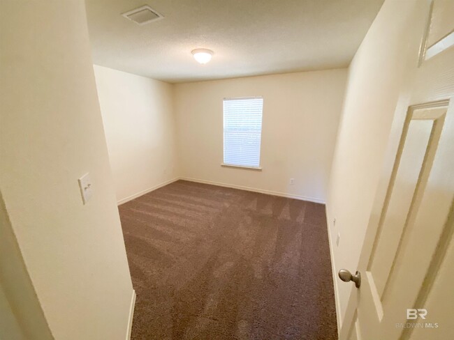 Building Photo - 11801 Balsam Ct