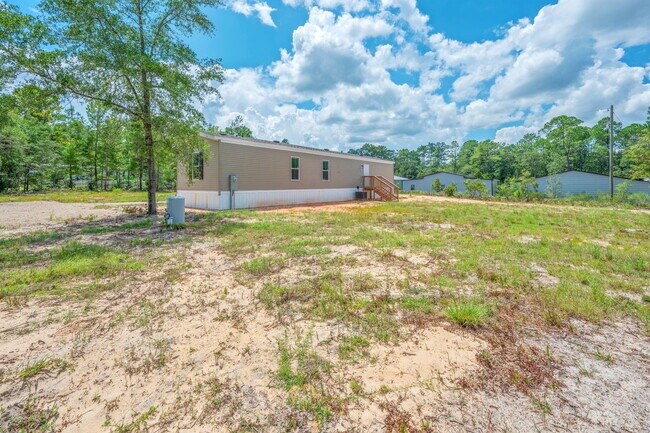 Building Photo - 126 Pansy Ln